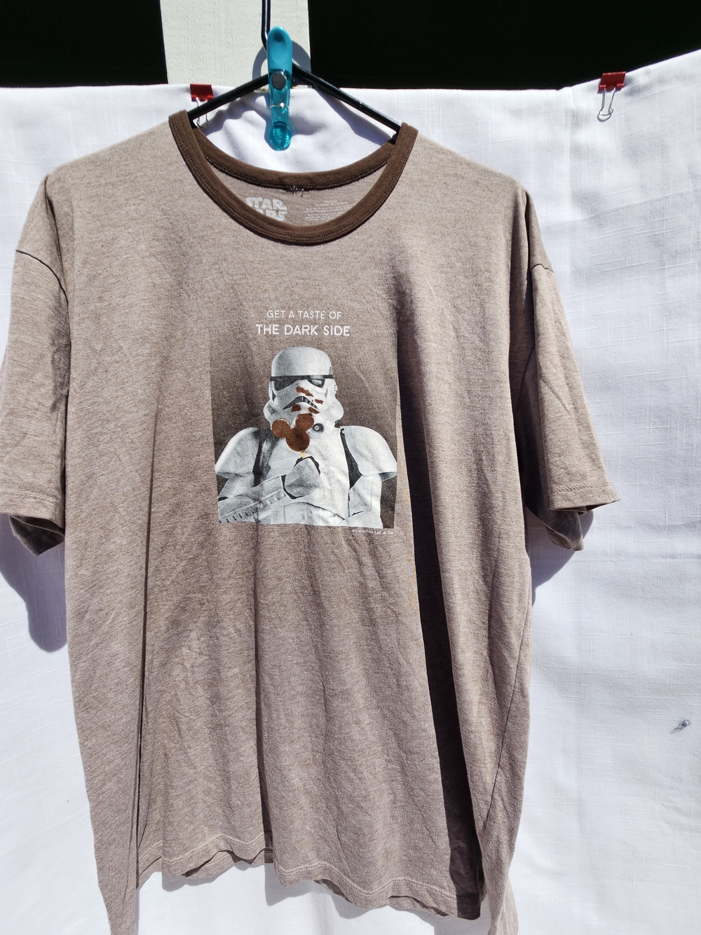 Star Wars Brown Short Sleeve Stormtrooper Graphic Tee Size XL Perfect For Summer